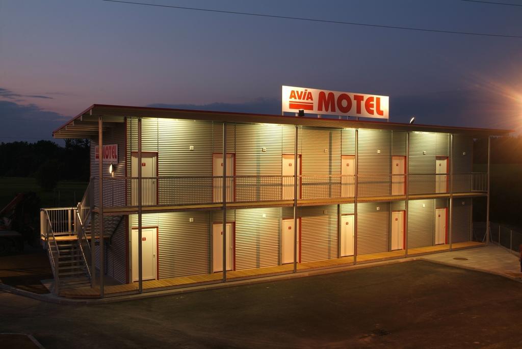 Fairsleep Avia Motel Gmuend Gmund  Kültér fotó